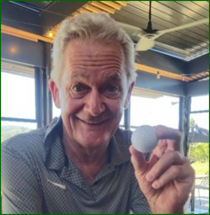 A person holding a golf ball

AI-generated content may be incorrect.